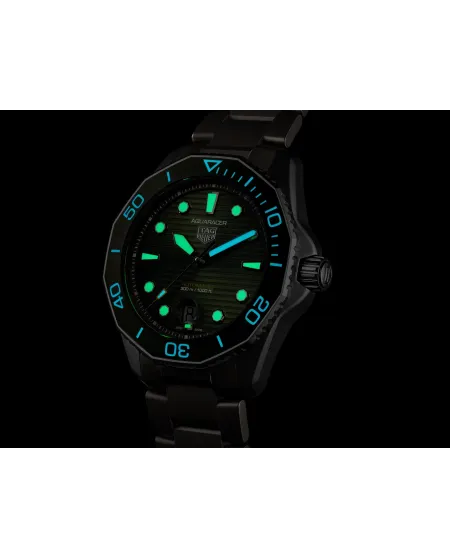 Orologio Tag Heuer Aquaracer Professional 300 Verde in Titanio