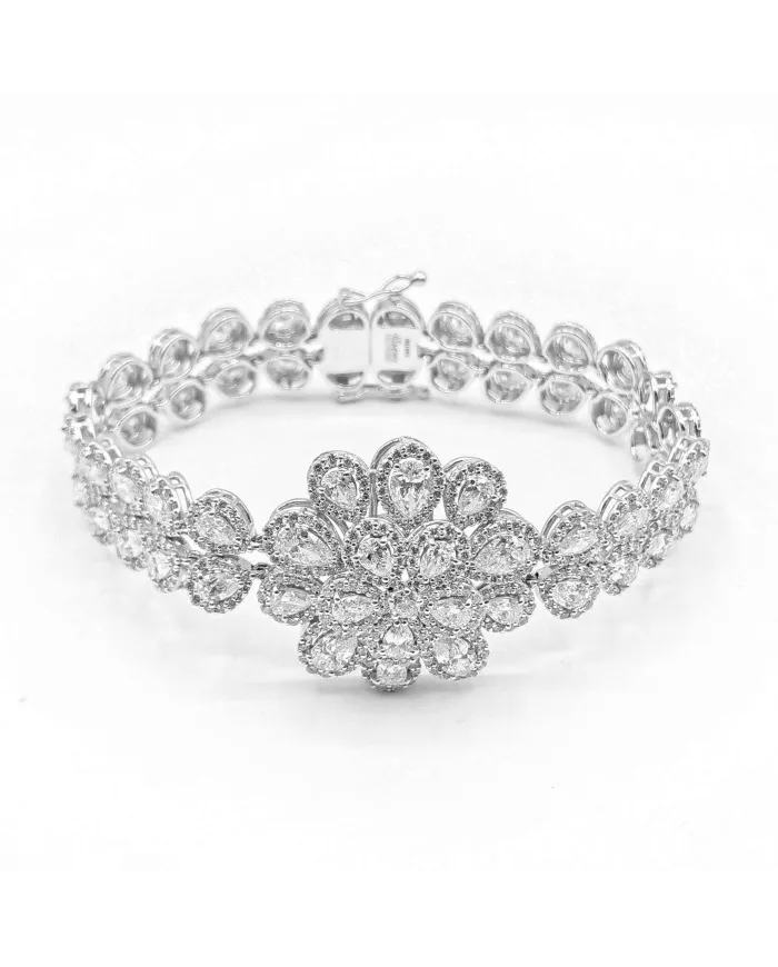 Bracciale Leo Pizzo in Oro Bianco con Fiore di Diamanti Bianchi