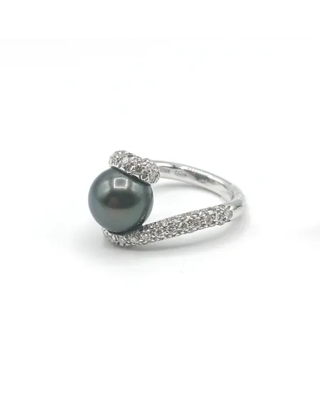 Anello Mikimoto in Oro Bianco con Perla Nera e Diamanti