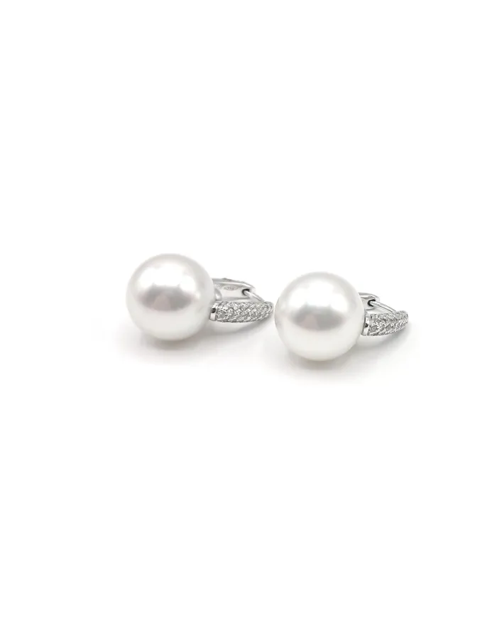 Boucles d'Oreilles Mikimoto en Or Blanc avec Perles et Diamants