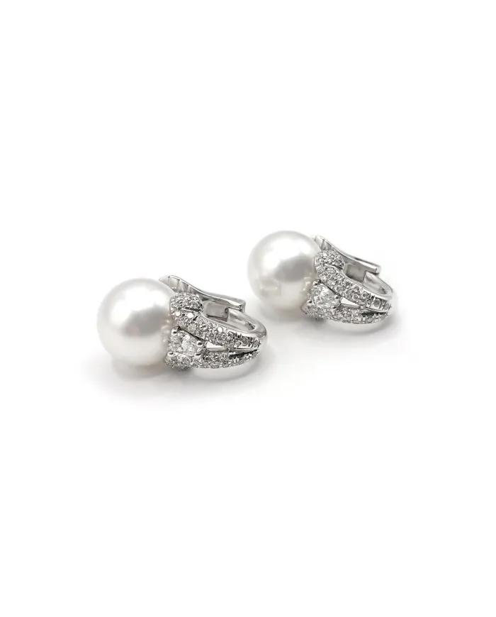 Boucles d'Oreilles Mikimoto en Or Blanc avec Perles et Diamants