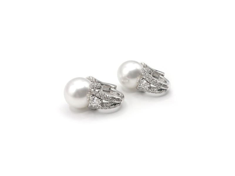 Orecchini Mikimoto in Oro Bianco con Perle e Diamanti