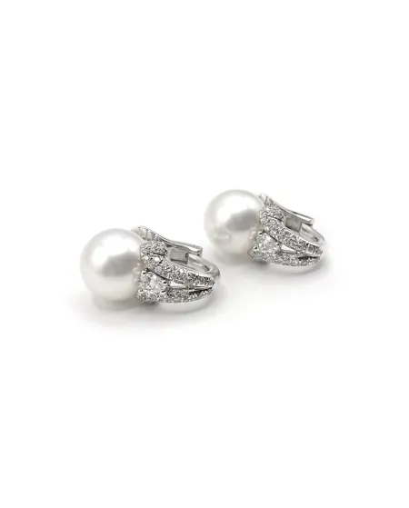 Orecchini Mikimoto in Oro Bianco con Perle e Diamanti