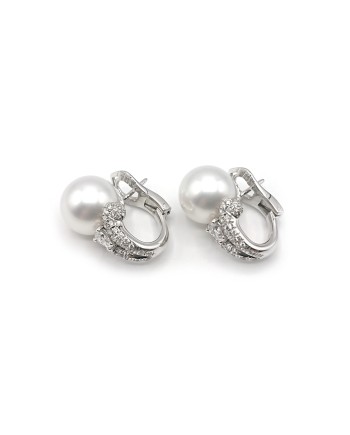 Mikimoto Earrings in White Gold with Pearls and Diamonds