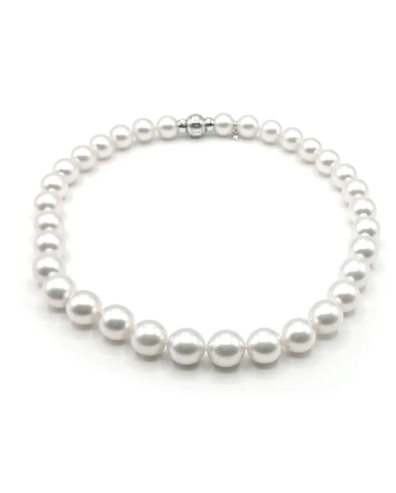 Mikimoto Necklace with Pearls and White Gold