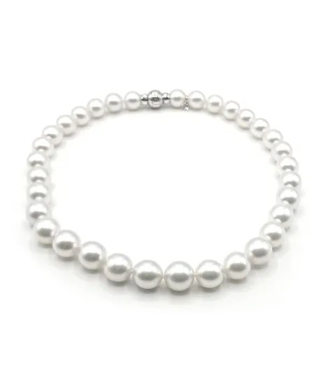 Mikimoto Necklace with Pearls and White Gold