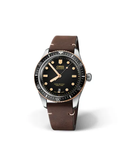 Montre Oris Divers Sixty-Five avec cadran noir et bracelet en cuir