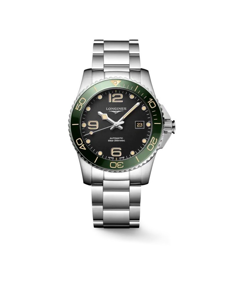 Montre Longines HydroConquest avec cadran noir et bracelet en acier de 41 mm