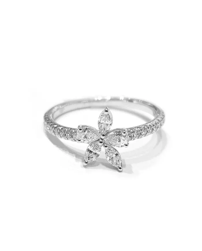 Crivelli Ring in White Gold with Diamond Flower