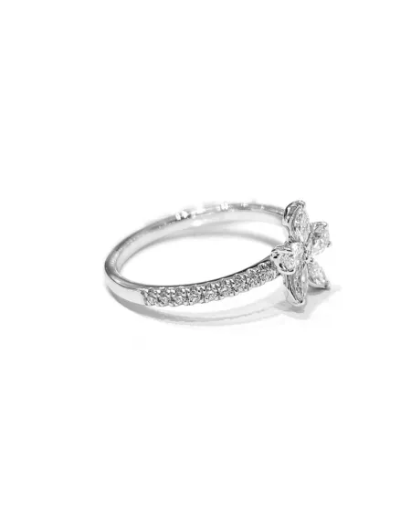 Crivelli Ring in White Gold with Diamond Flower