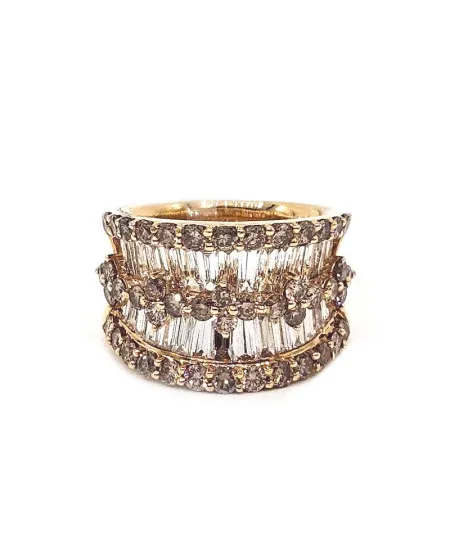 Bague bandeau Crivelli en or rose et diamants blancs et bruns