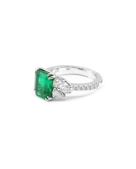 Anello Crivelli in Oro Bianco con Diamanti e Smeraldo