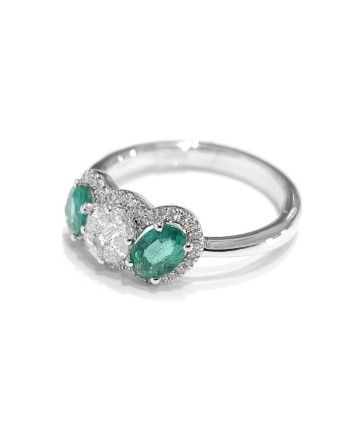Bague Crivelli en or blanc avec diamants et émeraudes ovales