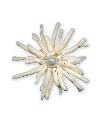 Malafimmina Brooch in Silver with White Coral and Pearls