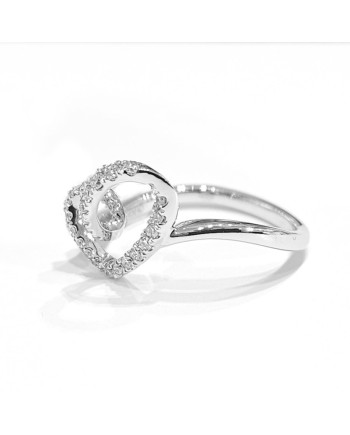 Crivelli Ring in White Gold with Asymmetric Heart of Diamonds