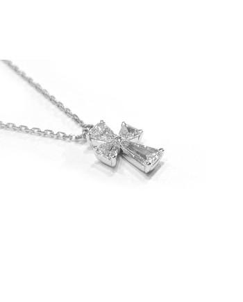 Collier ras de cou Crivelli en or blanc et croix avec diamants cerf-volant