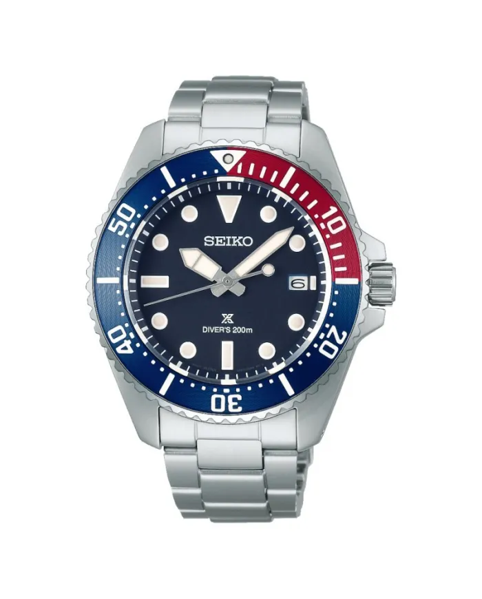 Montre Seiko Prospex Solar Diver 200M avec cadran bleu et bracelet en acier