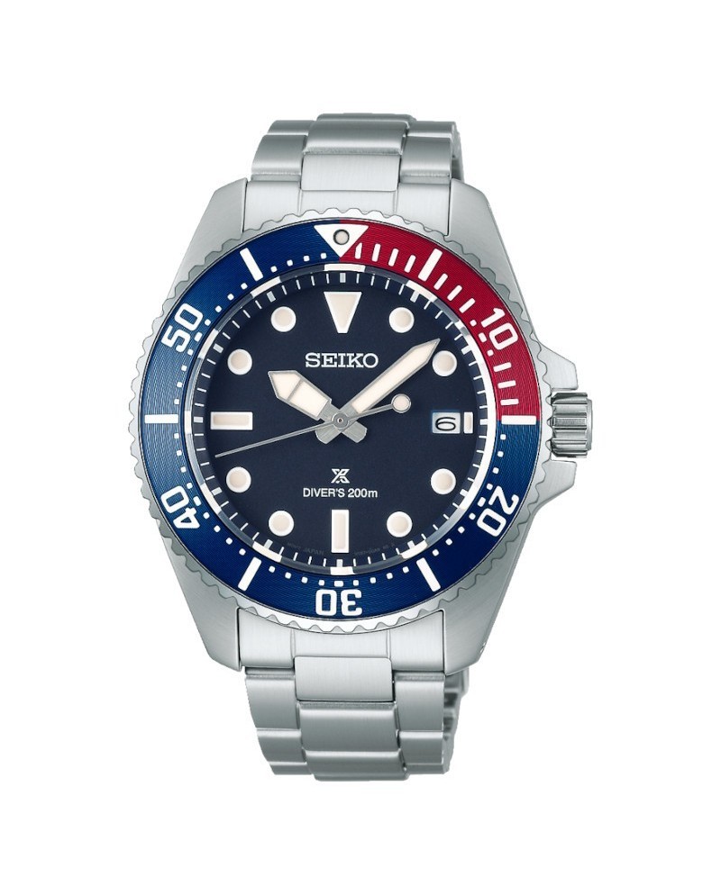 Montre Seiko Prospex Solar Diver 200M avec cadran bleu et bracelet en acier