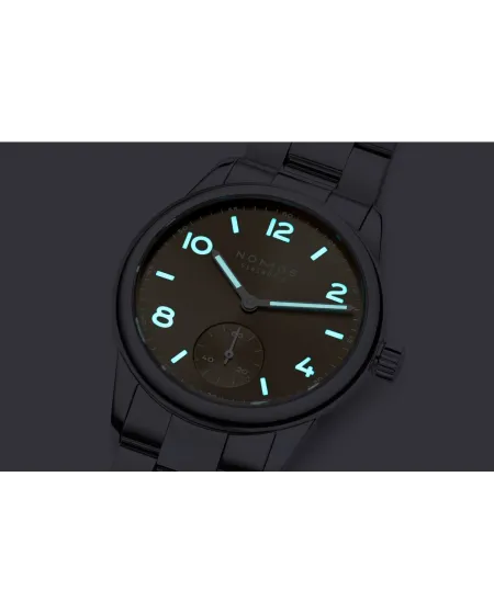 Montre Nomos Glashütte Club Sport Neomatik Gold 34 mm