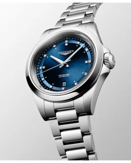 Montre Longines Conquest avec cadran bleu et bracelet en acier et diamants