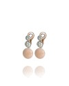 Boucles d'oreilles pendantes Chantecler Capri en or rose, diamants et corail rose