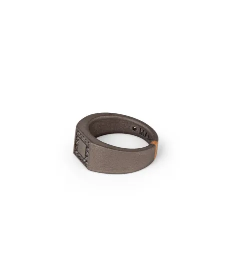 Bague MANO|J en titane avec diamants noirs et or
