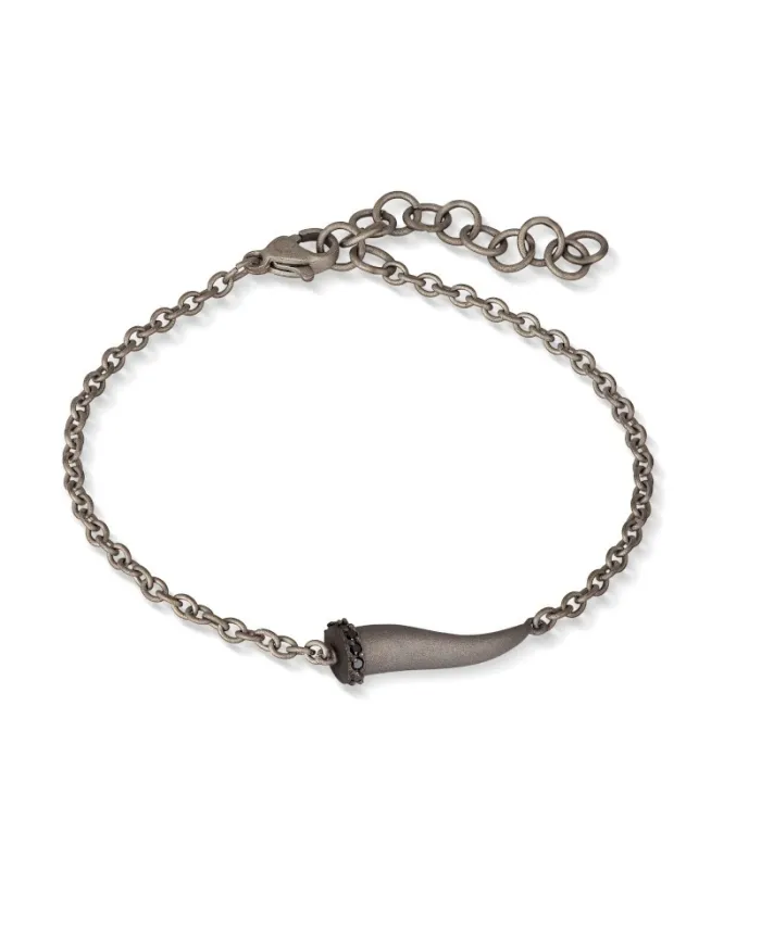 Bracciale MANO|J Charms in Titanio con Cornetto e Diamanti Neri