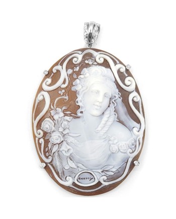 Casella Jewelry Cameo in Sardonyx Shell with White Gold and Diamond Setting