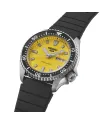 Montre de sport Seiko 5 avec cadran jaune et bracelet en silicone