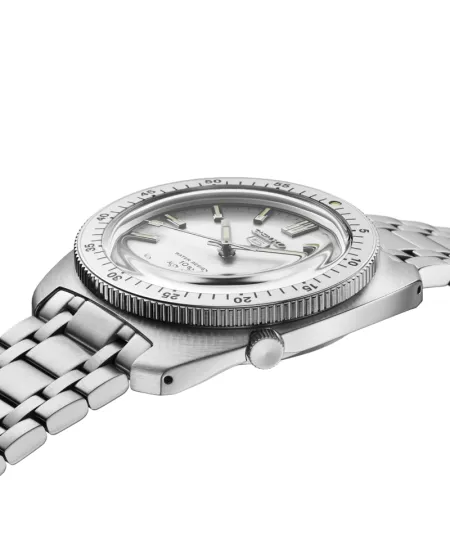 Montre Seiko 5 Sports Silver Re-Creation en édition limitée