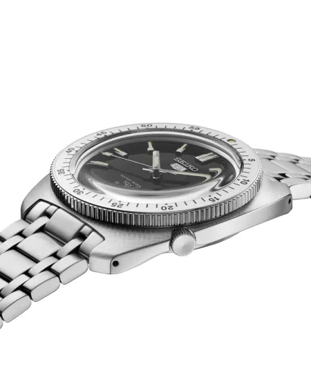 Montre Seiko 5 Sports Re-Creation Black en édition limitée