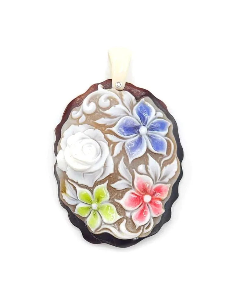 Casella à bijoux camée en coquillage de sardonyx avec fleurs émaillées