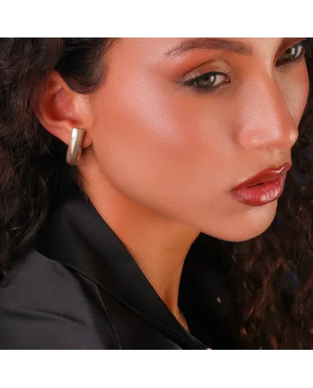 Boucles d'oreilles Dana Perfect Curve en or jaune