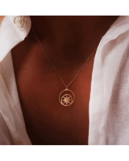 Collier Dana Zephyr en or jaune avec rose des vents