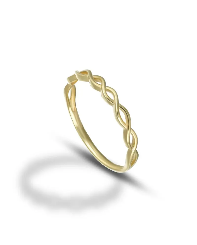 Dana Twist Ring in Yellow Gold