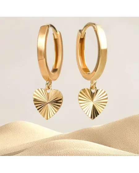 Boucles d'oreilles créoles en or jaune Dana Sweet Lights avec pendentif cœur