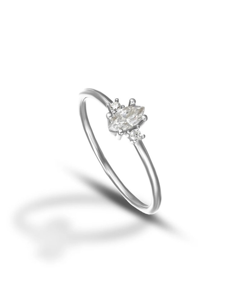 Bague Dana en or blanc avec Swarovski Marquise