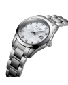 Montre femme Longines Conquest Classic avec cadran en nacre et diamants