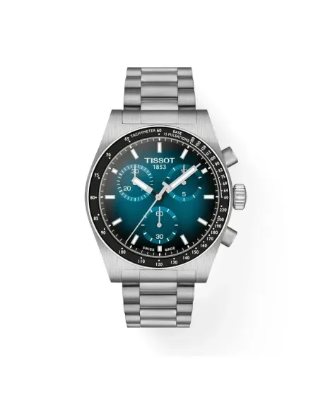 Chronographe Tissot PR516 avec cadran dégradé et bracelet en acier
