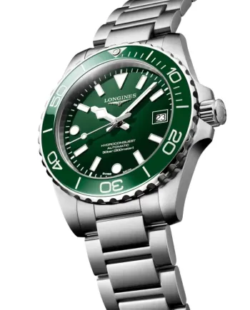Montre Longines HydroConquest avec cadran vert et bracelet en acier de 39 mm