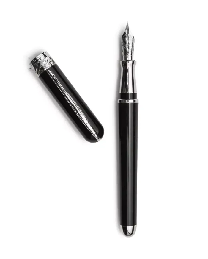 Pineider Avatar UR Marble Fountain Pen Black