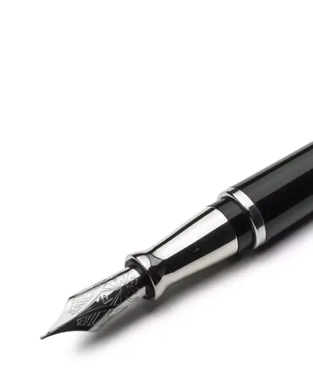 Pineider Avatar UR Marble Fountain Pen Black