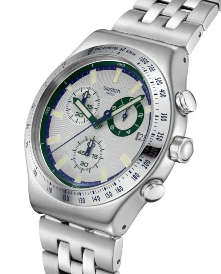 Montre Chronographe Swatch Essential Midnight in the Mirror