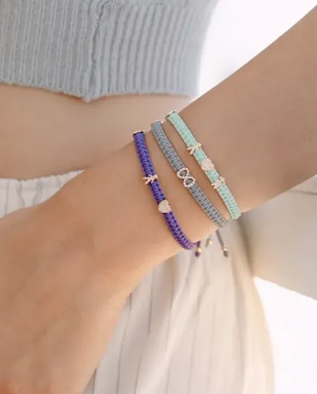 Bracciale Concordia Jewellery Indole con Cordino Rosso e Corna Portafortuna in Oro Bianco