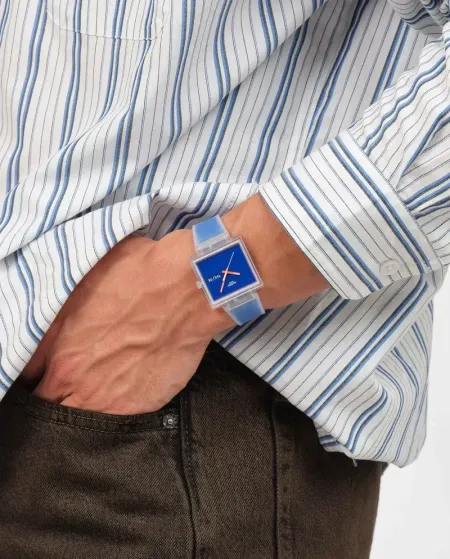 Montre Swatch Et si... Bleu transparent ?
