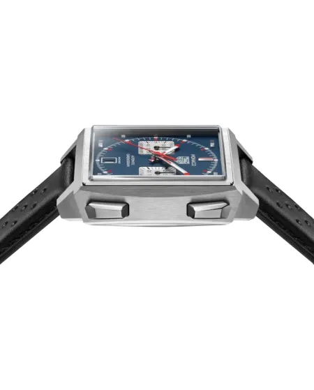 Tag Heuer Monaco Chronographe Automatique en Titane avec Cadran Bleu et Bracelet en Cuir