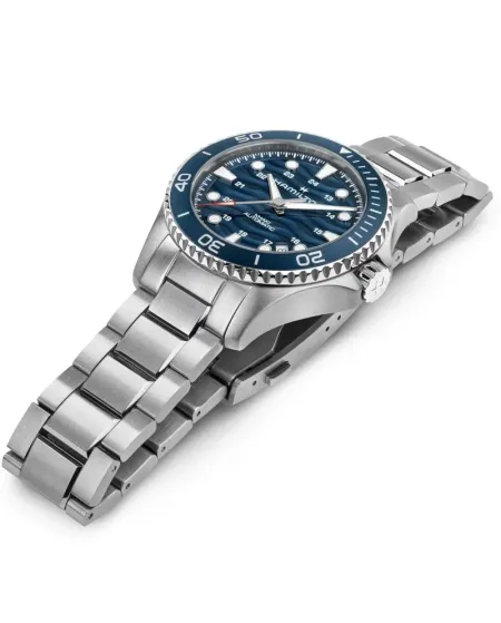Montre Hamilton Khaki Navy Scuba à cadran bleu automatique 40 mm