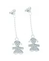 Boucles d'oreilles pendantes Le Bébé en or blanc et diamants pavés avec une petite fille
