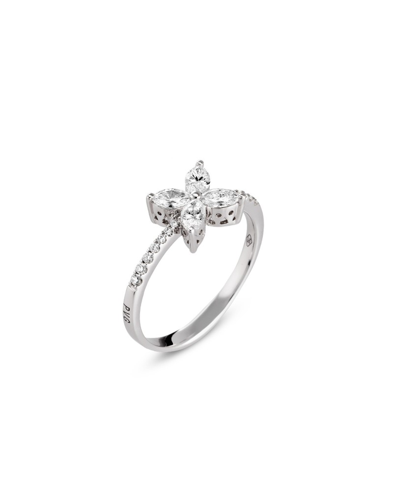 Ponte Vecchio Ring in White Gold and Flower-Cut Diamonds - Benvenuto Collection